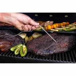 820FB1 Wood Pellet Grill - Matte Black 14 820FB1 Wood Pellet Grill - Matte Black -Out Griller Shop 10907 820FB1 meat probe