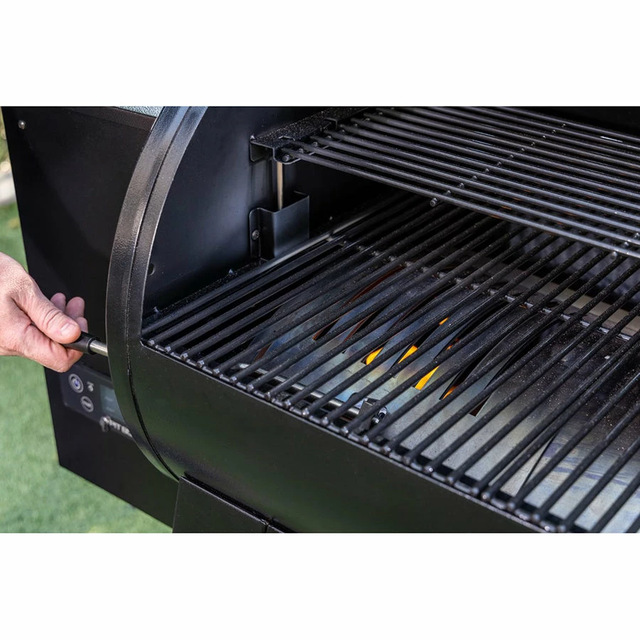 820FB1 Wood Pellet Grill - Matte Black 7 820FB1 Wood Pellet Grill - Matte Black - Image 5